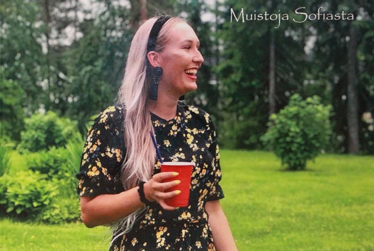 Sofia Huhtanen opiskeli ennen kuolemaansa. Äidin mukaan luistelua harrastanut tytär oli luonteeltaan huolehtivainen ja ystävällinen.
