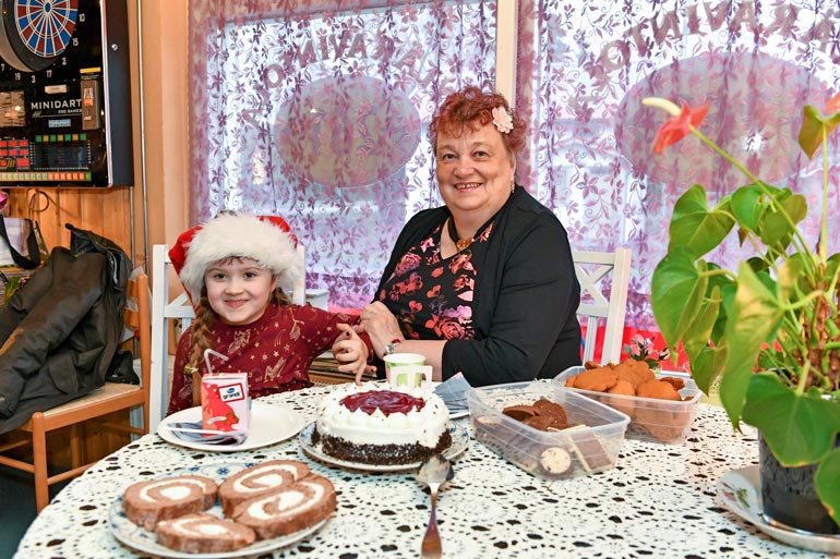Marja-Liisa ei ole ollut koko yrittäjäurallaan lomalla. – Viime keväänä korona pakotti sulkemaan baarin kahdeksi kuukaudeksi. Se on ainoa lomani 40 vuoteen.