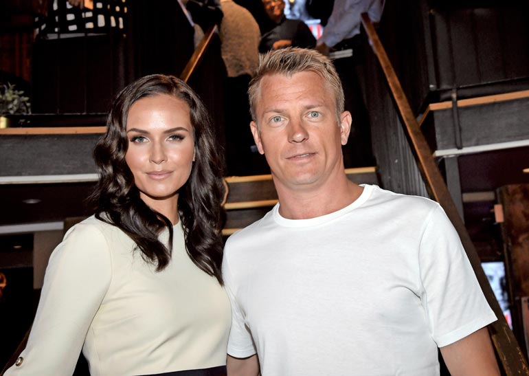 Instagramin mukaan Kimi ja Minttu ovat viihtyneet ulkomailla, mutta perheen uskotaan viettävän joulua Porkkalassa perinteidensä mukaisesti.