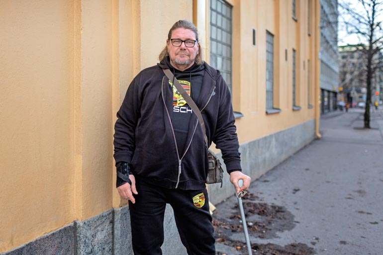– Minulla on jo lähete sekä vatsanpienennys- että tekonivelleikkaukseen, Henry paljastaa Seiskalle.