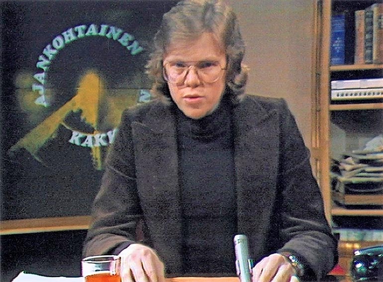 Ajankohtaisen kakkosen toimittajaksi pestattiin nuori Mikko Alatalo vuonna 1974.