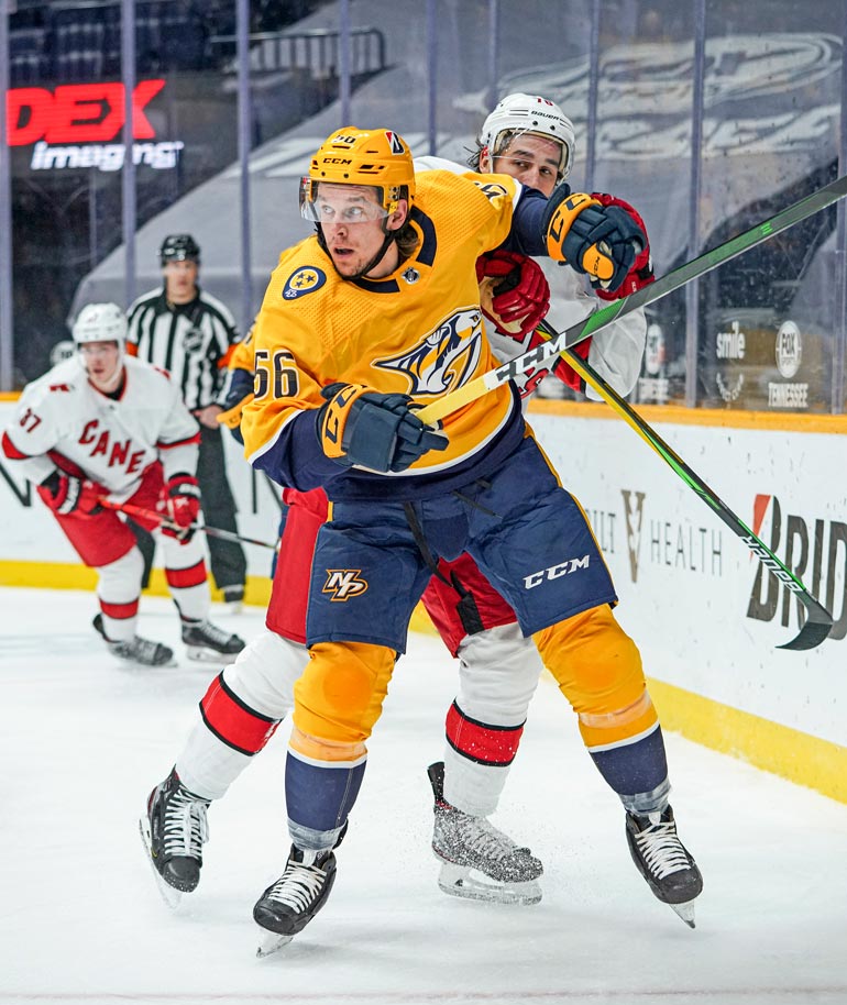 NHL-hyökkääjä Erik Haula, 29, viilettää Nashville Predatorsin riveissä. Tulosta pitäisi tulla, vaikka perhe jäi kauas Minnesotaan.