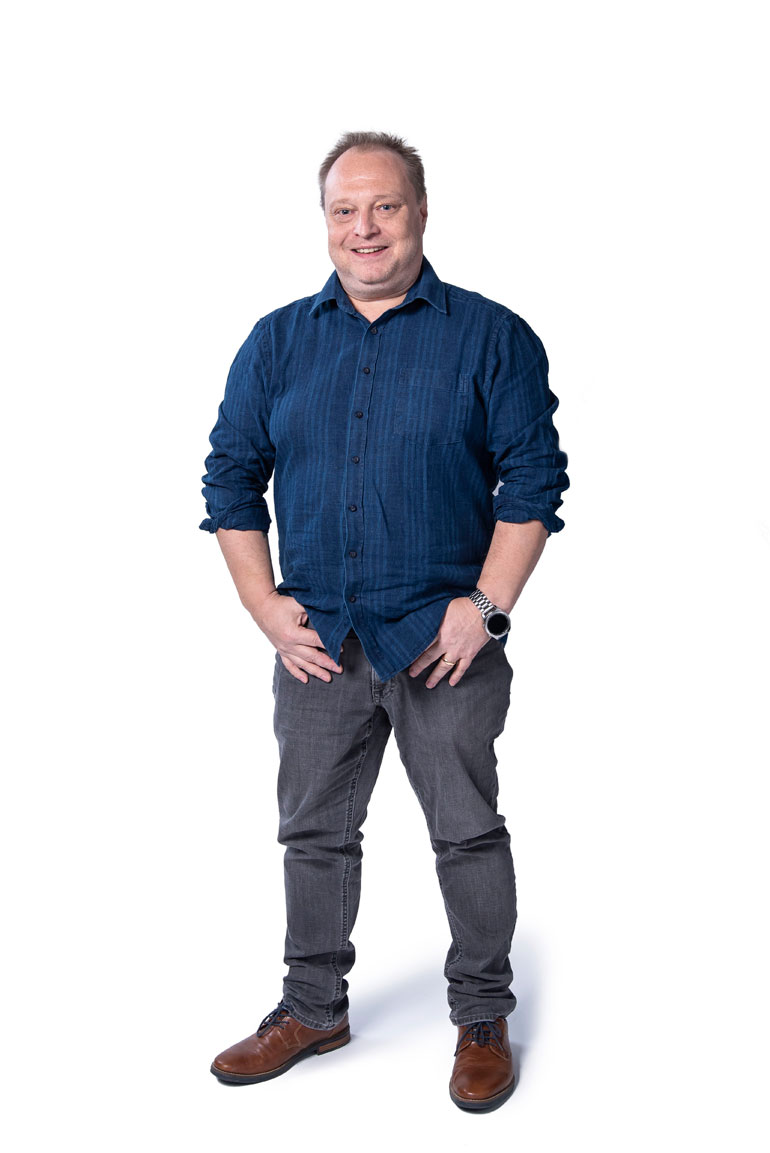 diili_kausi_1_promo_pasi_karjalainen_01_kuvaaja_saku_tiainen