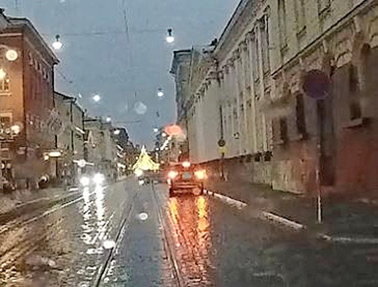 Seiskan lahjomaton paparazzivideo on Pekan liikennerikosjupakan keskeisin todiste.