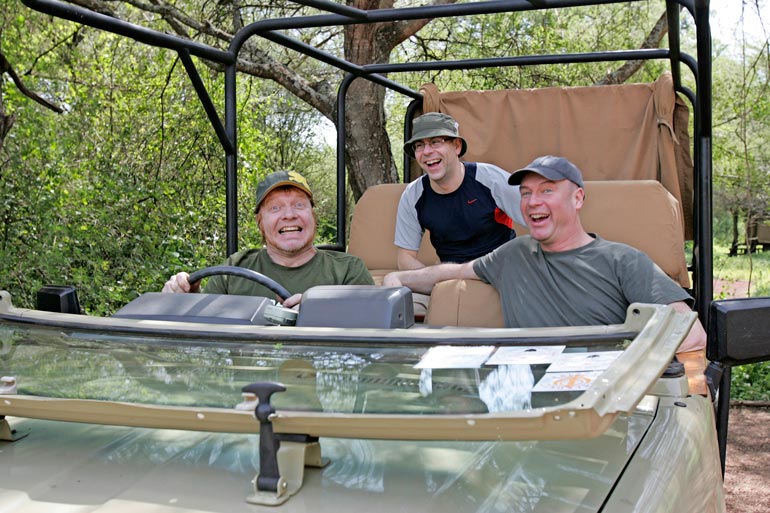 Heikki Silvennoisen, Timo Kahilaisen ja Heikki Vihisen safariretki päättyi eksymiseen.