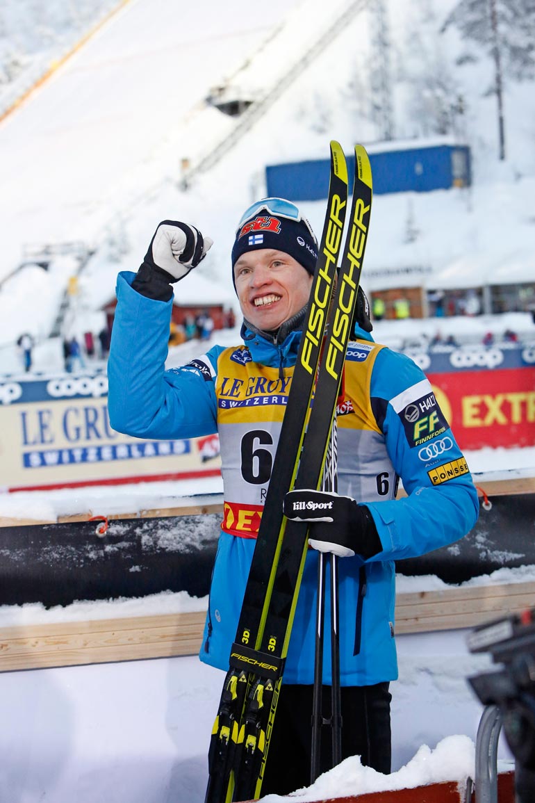 Suomen suurin mitalitoivo Iivo Niskanen ajoi hiuksensa ennen MM-hiihtoja. – Kesäkelit tuli, laitoin kesätukan!