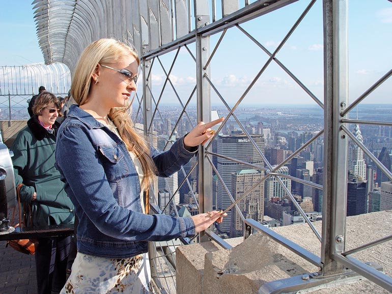 Empire State Buildingin huipulta avautuvat näkymät saivat Heidin haukkomaan henkeään.