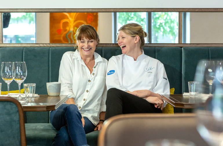 Ravintola Sikke´s Sikke Sumari ja Pipsa Hurmerinta Haelsinki 2019-08-15
