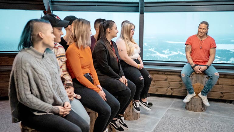Sami on saavuttanut suosiota radiotyön lisäksi Temptation Island Suomen juontajana.