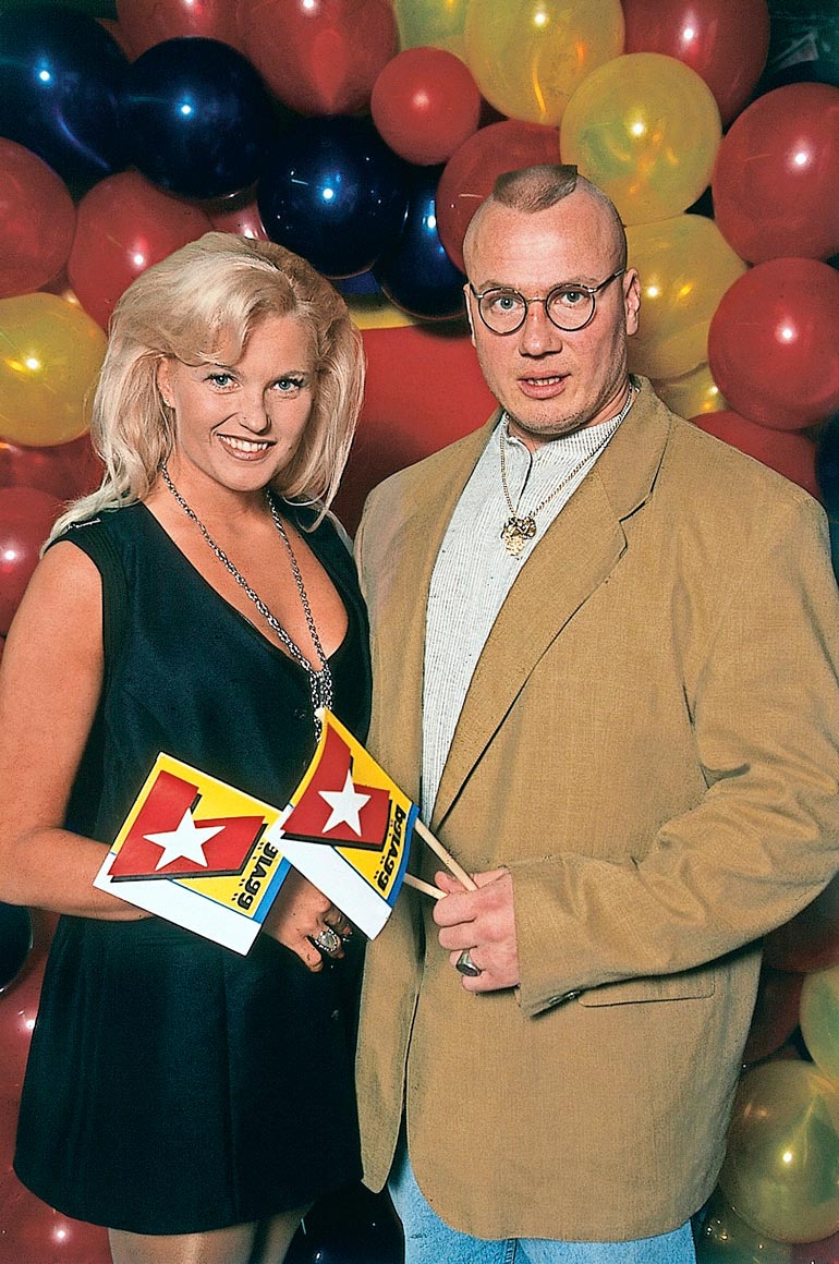 1990-luvun lopulla Marianne heilasteli lyhyen aikaa Tony “Viikinki” Halmeen kanssa.