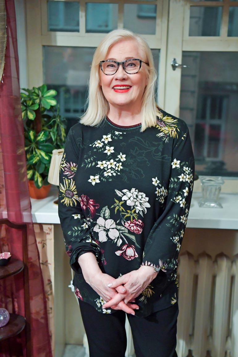 Konkarinäyttelijä on pakoillut miehensä kanssa remonttia Herttoniemessä.