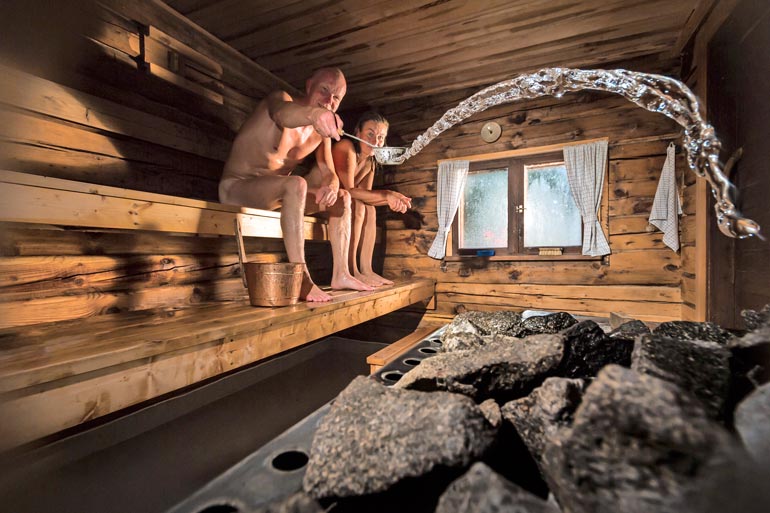 Mainio hetki kiukaan vuosittaiseen kuntotarkastukseen on juuri nyt.