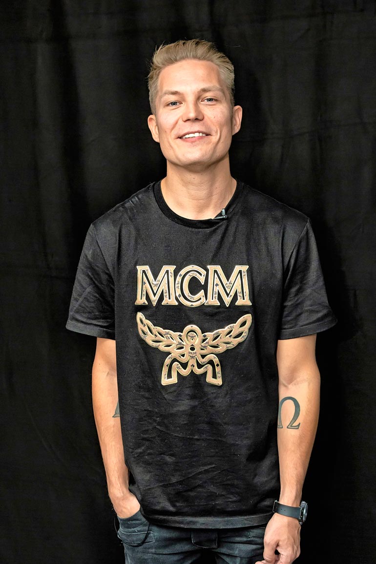 Cheek lopetti artistiuransa kolme vuotta sitten ja on keskittynyt kiinteistöbisnekseen. Hänen firmansa Liiga Music Oy tekee edelleen yli 400 000 euron voittoa.