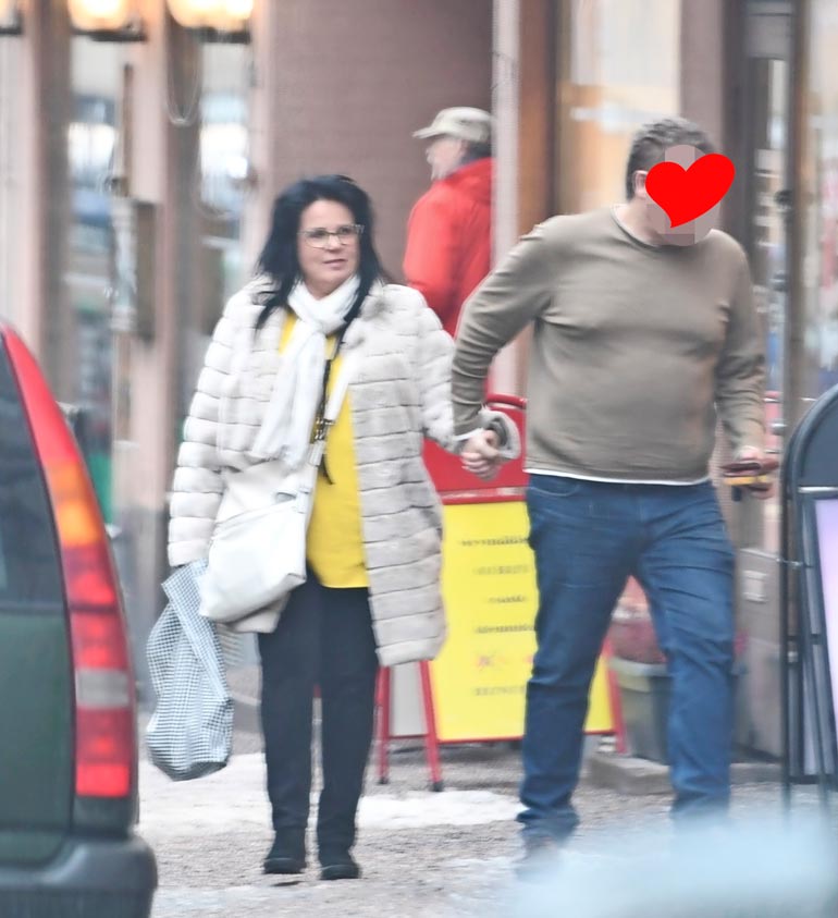 Seiskan paparazzi ikuistin parin jo vuoden 2019 alussa.