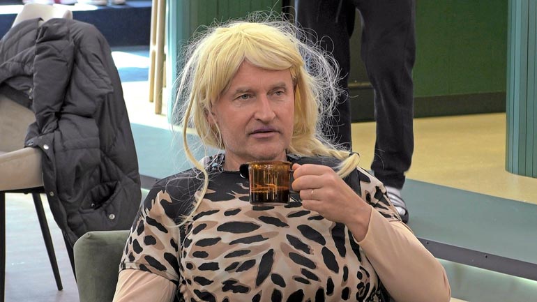 Janne vietti julkkisten Big Brother -talossa kaksi viikkoa. Hänet häädettiin talosta seitsemäntenä asukkaana.
