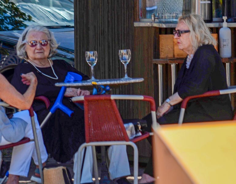 Anja Pohjola ja Marjatta Leppänen
