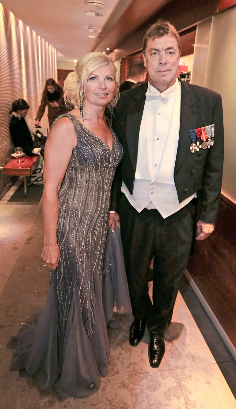 Anssi Rauramo oli yksi 1970-luvun parhaista koripalloilijoistamme. Maitta Kotaniemi-Rauramo tunnetaan etenkin golfpiireissä.