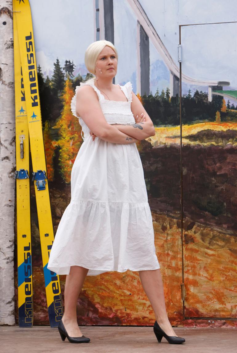 Matti Nykäsen tytär Eveliina Mäntykangas tekee näytelmässä teatteridebyyttinsä.