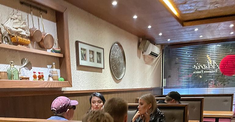 Sara Sieppi ja Shirly Karvinen