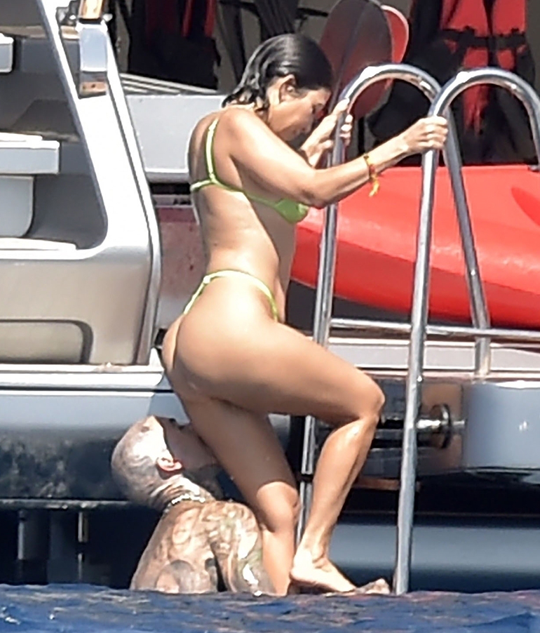 kourtney ja travis