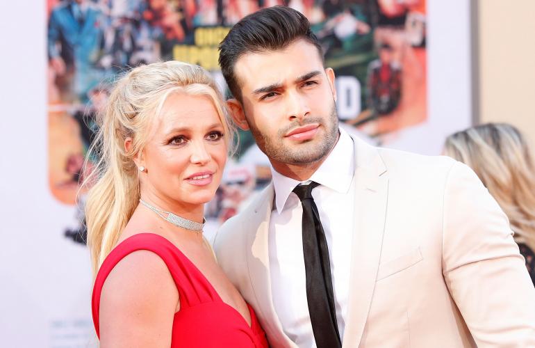 Britney Spears ja hänen pitkäaikainen poikaystävänsä Sam Asghar eivät ole toiveistaan huolimatta saaneet hankkia yhdessä lapsia holhoussopimuksen vuoksi.