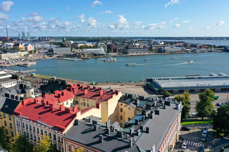 Uudelta asunnolta aukeaa upeat merinäköalat Helsingin vanhaan satamaan.