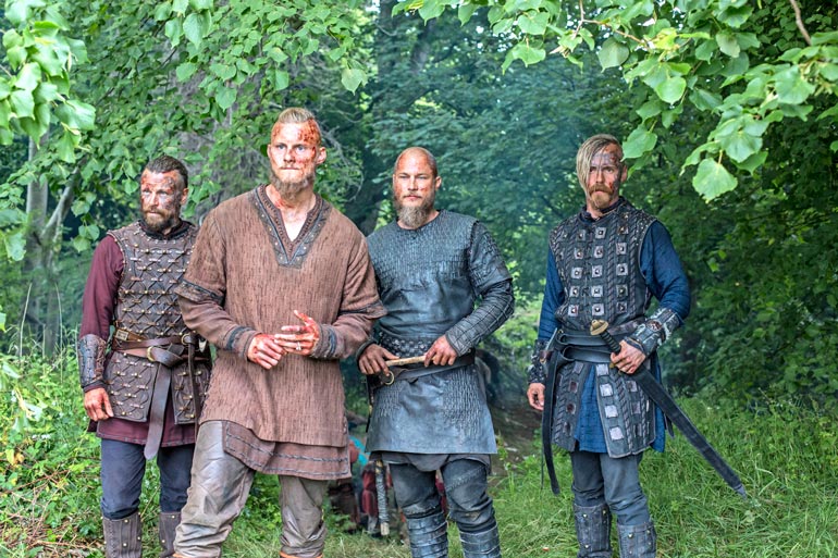Kansainvälisesti tunnetuimpiin suomalais-näyttelijöihin lukeutuva Peter muistetaan muun muassa HBO:n menestyssarja Vikingsistä.