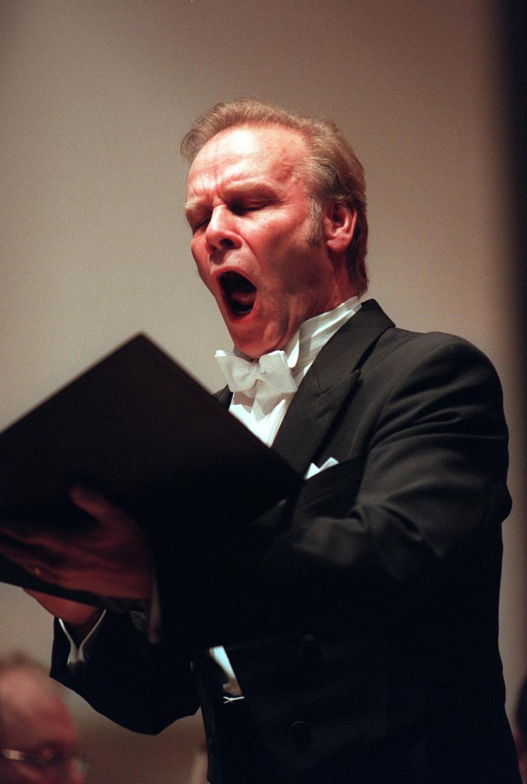 Suomen kaikkien aikojen oopperalaulajiin lukeutuva baritoni Jorma Hynninen, 80, on ponnistanut Pohjois-Savon Leppävirralta New Yorkin Metropolitanin ja Milanon La Scalan kaltaisiin maailman johtaviin oopperataloihin.