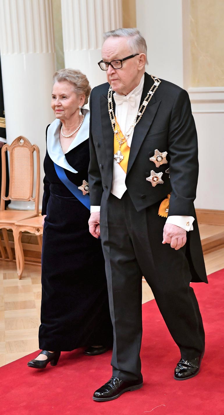 Eevan puolison, presidentti Martti Ahtisaaren on ilmoitettu sairastavan Alzheimerin tautia.