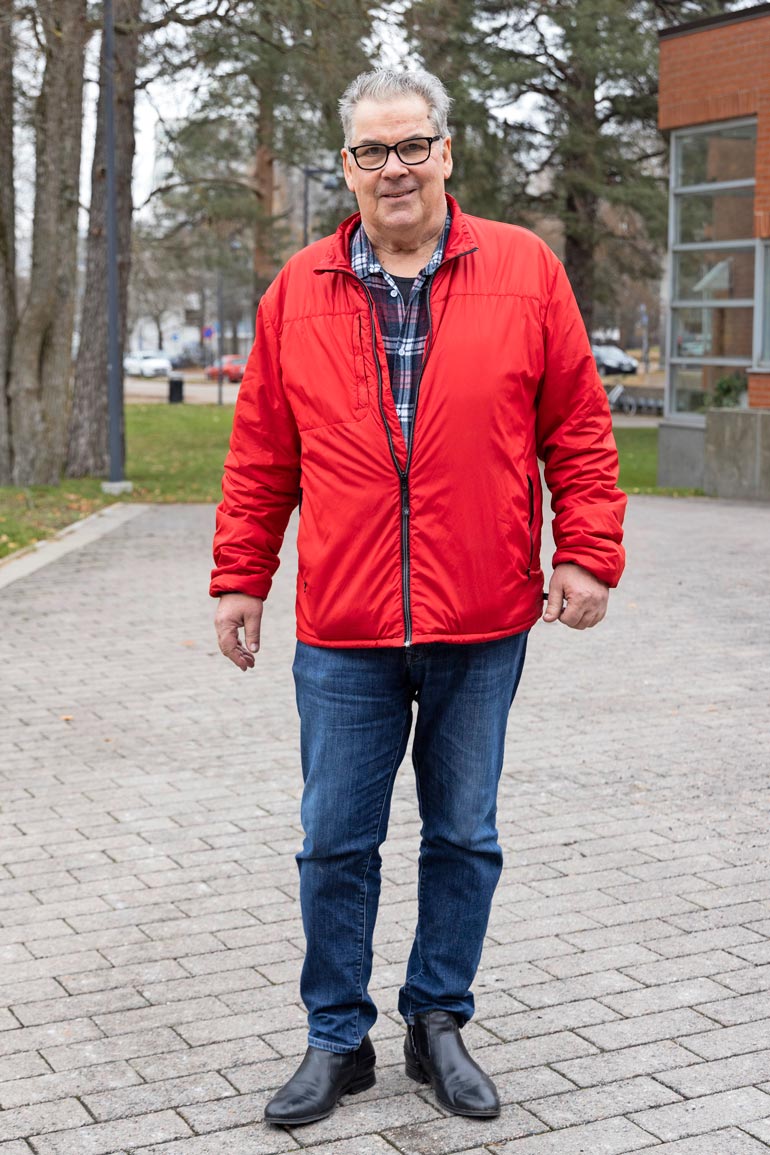Kauko viihtyy eläkkeellä, ja päiviin kuuluu vaimon ja lasten lisäksi kahdeksan lastenlasta.