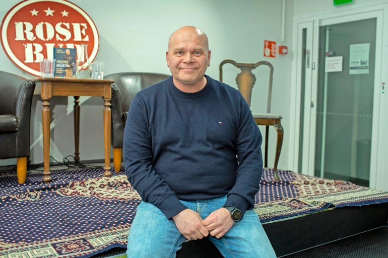 Pasi Tuomaila, 51, kertoo selviytymistarinansa Huumehelvetti ja paluu kuolemanportilta elämään -kirjassa. – Halusin tuoda tarinani rehellisesti esille, jotta muut saisivat toivoa omaan toipumiseensa.