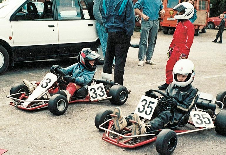 Kimin päätös jättää ammattikoulun autonasentajalinja kesken poiki sievoisen summan. Hän on tienannut formuloissa yli 300 miljoonaa euroa.