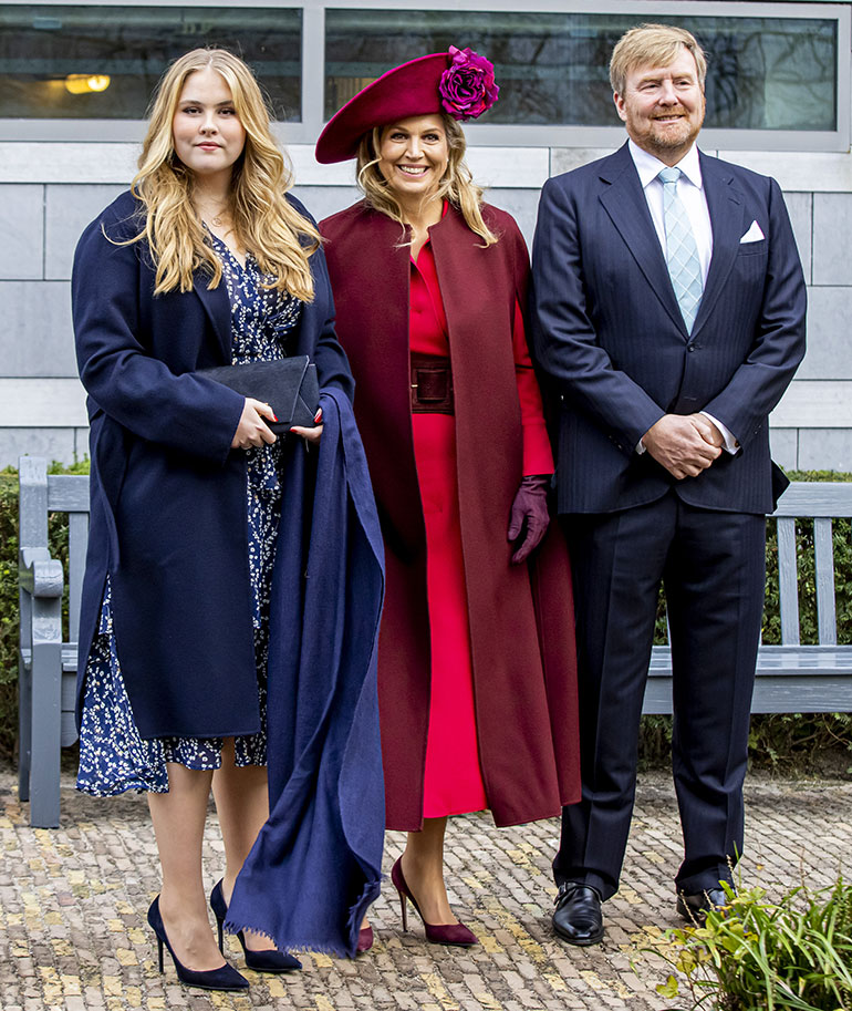 Hollannin hallitsijapari Willem-Alexander ja Maxima sekä kruununprinsessa Amalia