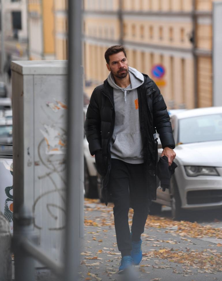 Hannu Pikkarainen erosi vain hetki sitten naisystävästään Martina Aitolehdestä.
