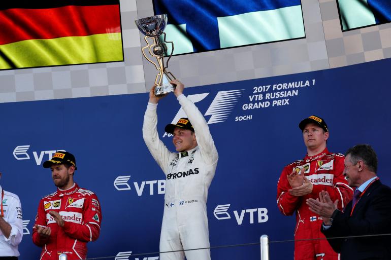 Valtteri Bottas voitti F1-uransa ensimmäisen osakilpailun keväällä 2017 Sotshissa. Kaveriksi palkintopallille kipusi myös maanmies Kimi Räikkönen, joka sijoittui tuolloin Venäjällä kolmanneksi.
