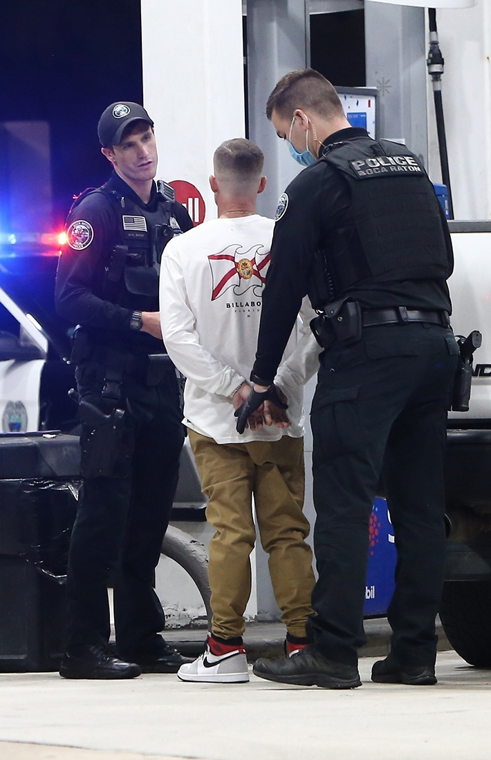 Justin vietiin poliisien toimesta jatkokäsittelyä varten.