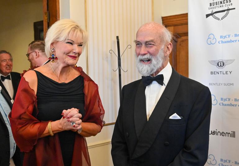 Oopperatähti Karita Mattila oli iloinen tavatessaan Kentin prinssi Michaelin.