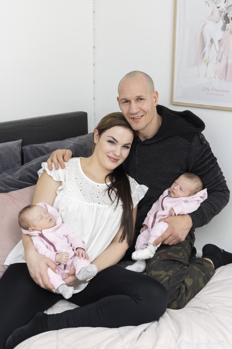 Amin Asikainen, Nadia Ammouri