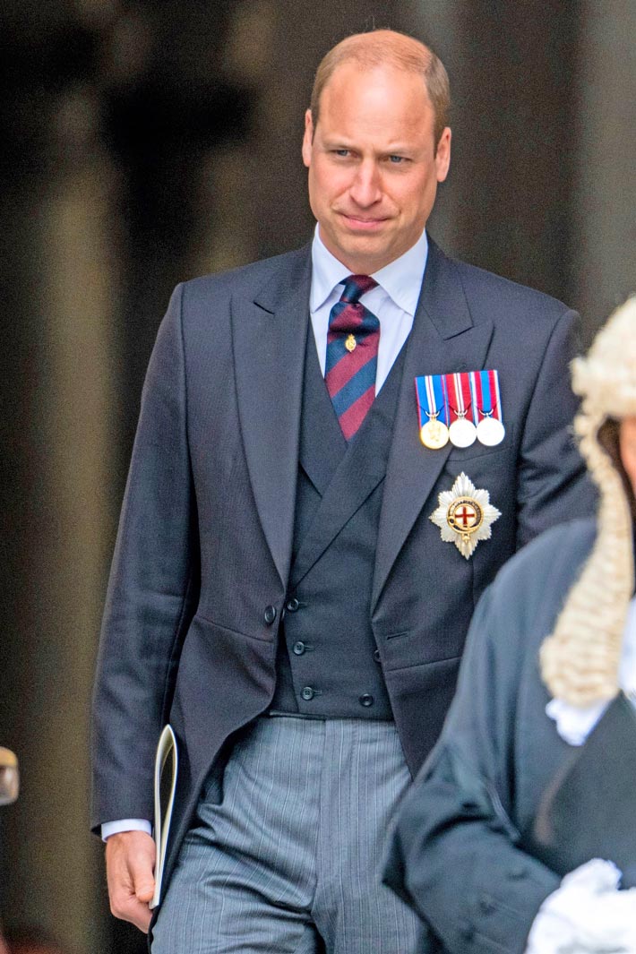 William vältteli katsekontaktia veljeensä Harryyn. Sussexin herttuapari ei kirkko-osuuden jälkeen näyttäytynyt yleisölle ja palasi lapsineen jo viikonlopun aikana Kaliforniaan.