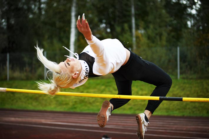 Kolme Suomen mestaruutta voittanut Jade nauttii saavutuksistaan. – Ei ole noita mitaleita kovin monella.