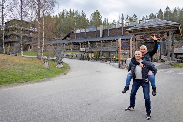 Sami ja Heini oli ensimmäisenä viesti-iltanaan kello 23.59 sopineet, että matkustavat joskus Saimaan rannalle Järvisydämeen. Unelma on toteutunut jo kahdesti.