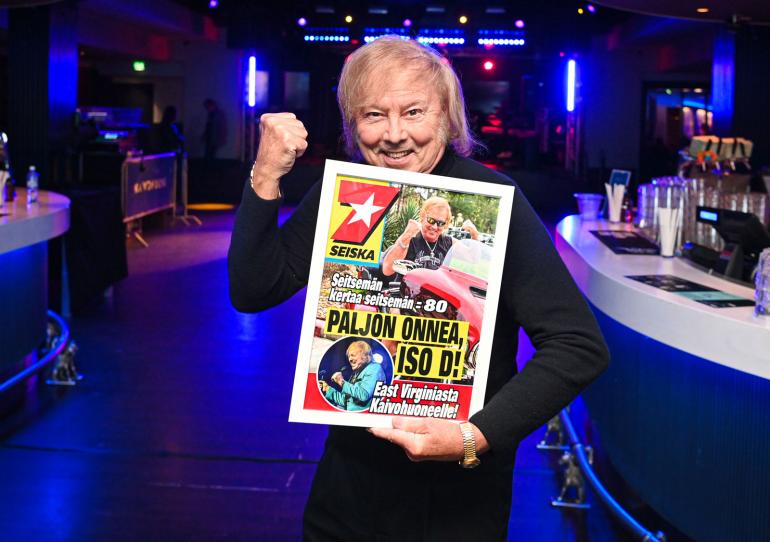 Danny piti urakalla hauskaa 80-vuotissynttäreillään. Hän sai lahjaksi Seiskan synttärilööpin.