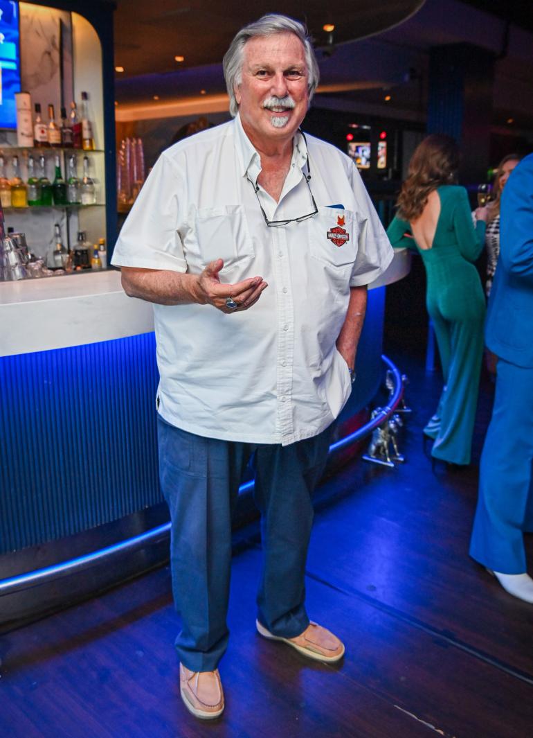 Pekka "Augie" Lipsanen osallistui velipoikansa 80-vuotisjuhlille Helsingissä.