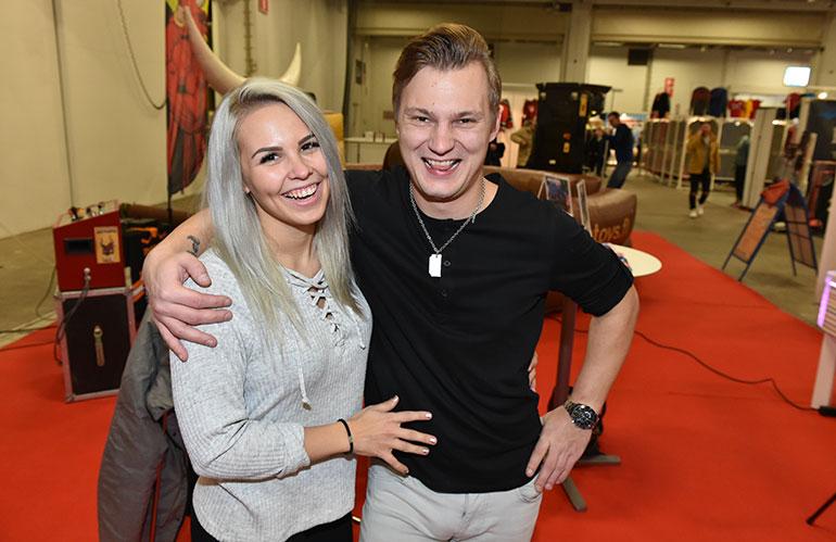 Eveliina Uosukainen ja Daniel Lehtonen Messukeskuksessa