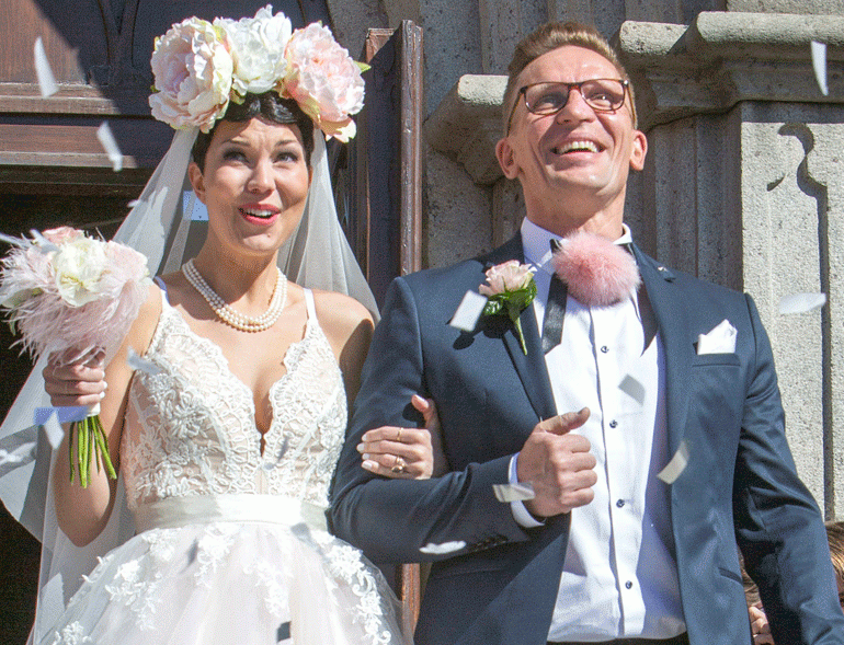 Sami Saikkonen ja Sonja Sorvola onnellisena.