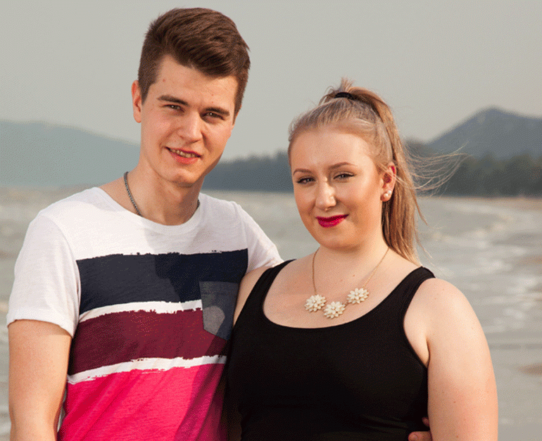 Niklas ja Pauliina Temptation Islandilla.