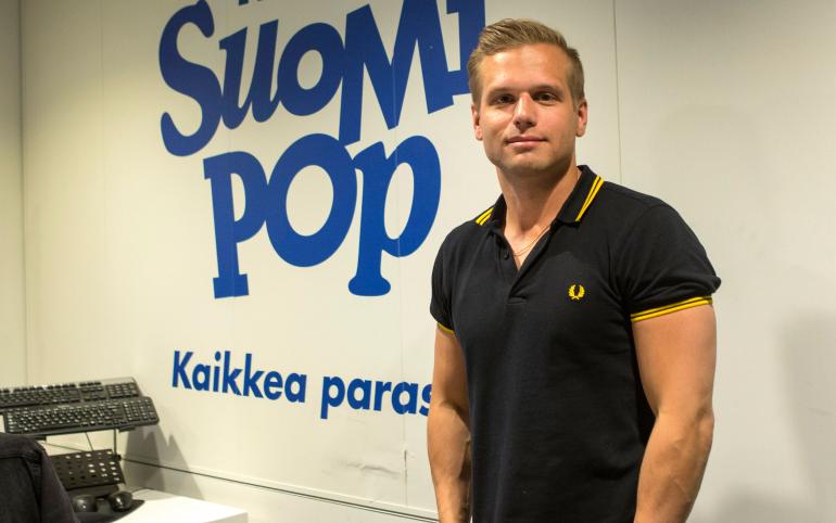 Hovimuusikko Ilkka eli Ilkka Ihamäki kuuluu Aamulypsyn vakiokalustoon.