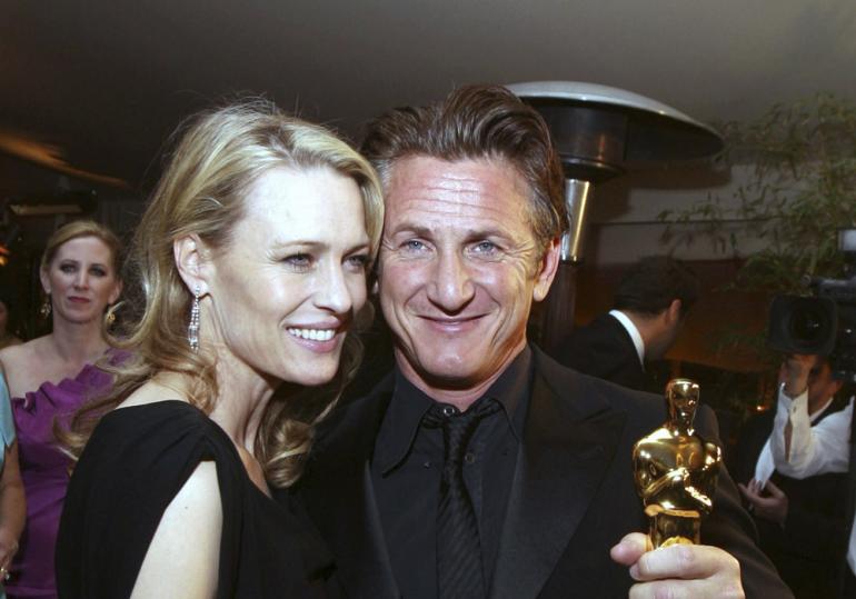 Sean Penn ja Robin Wright ovat kesän aikana liikkuneet julkisestikin yhdessä.