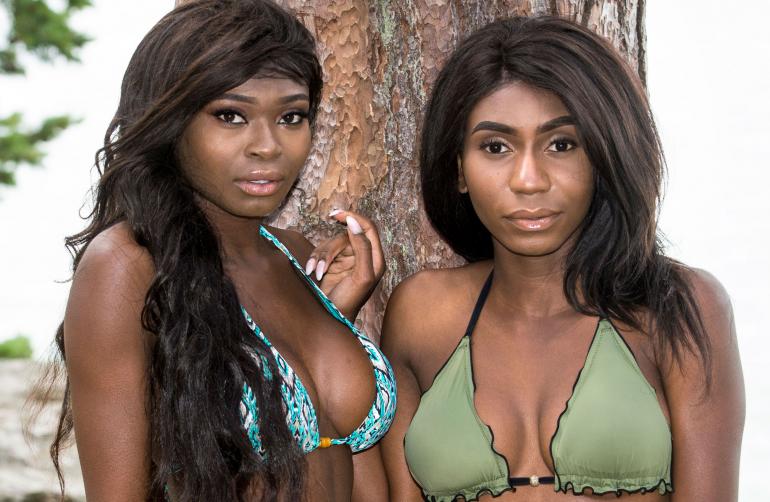 Kelly Kalonji ja Sephora Lindsay suostuivat Seiskan bikinikuvauksiin.