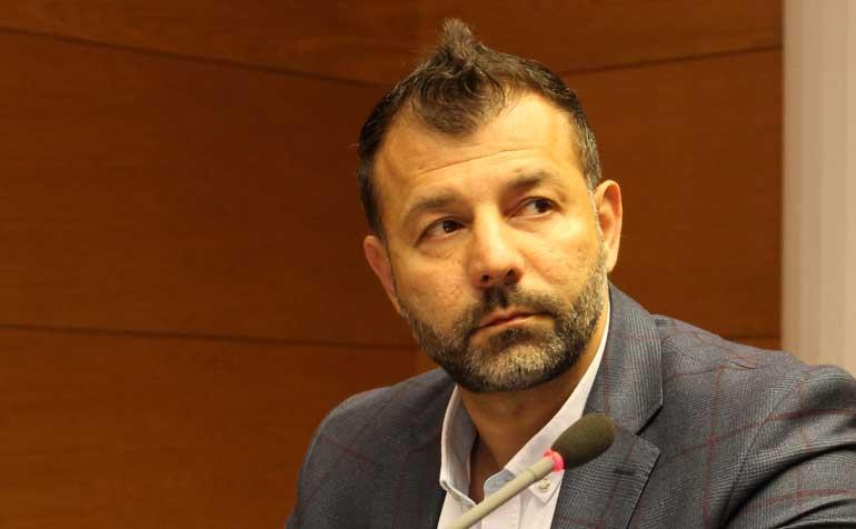 Rami Adham oikeudessa.